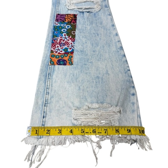 Almost Famous Vintage Flare Jeans Size 9 Blue Acid Wash Patch Distressed - Picture 16 of 16